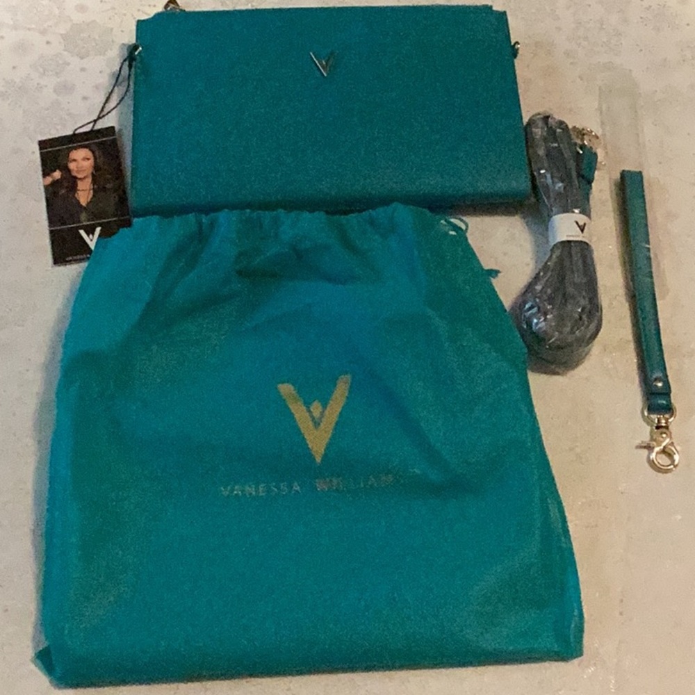 NWT Vanessa Williams clutch